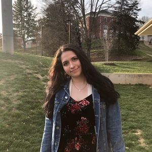 Meet your Posher, Carrie